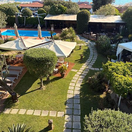 Hotel Atlantic Marina Di Carrara Eksteriør bilde