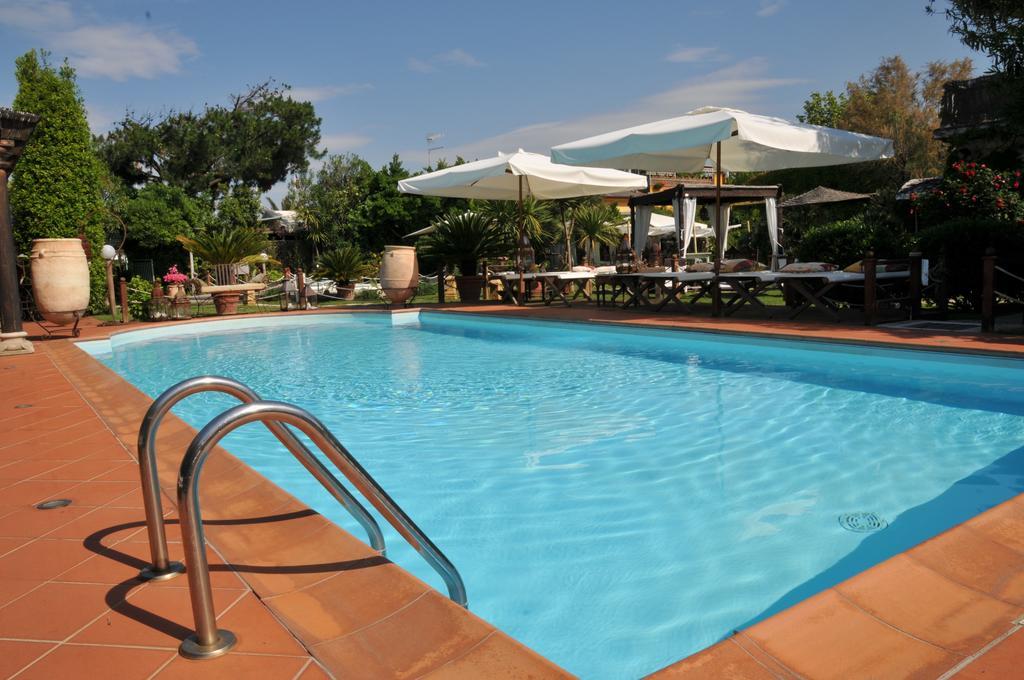 Hotel Atlantic Marina Di Carrara Eksteriør bilde