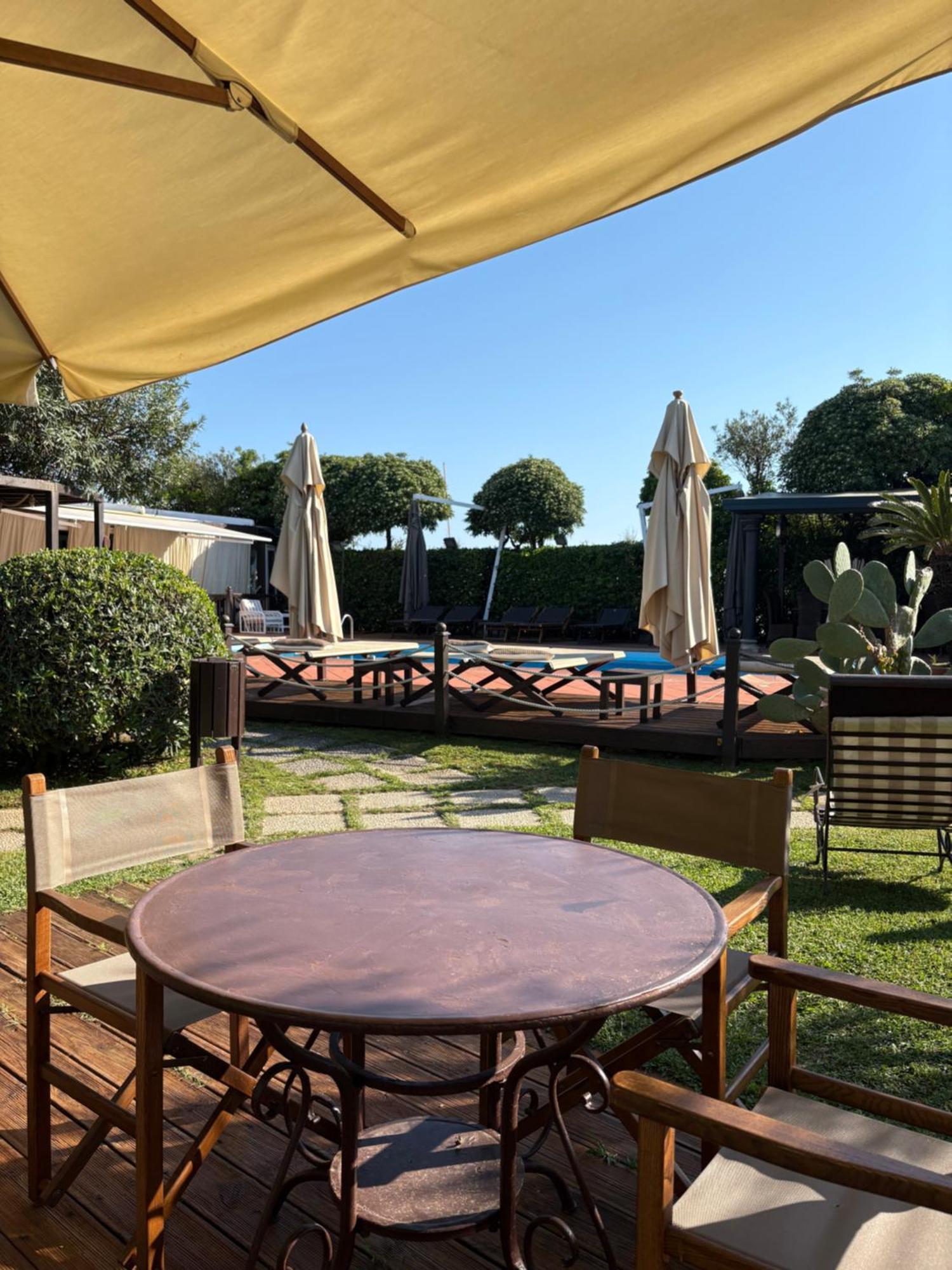 Hotel Atlantic Marina Di Carrara Eksteriør bilde