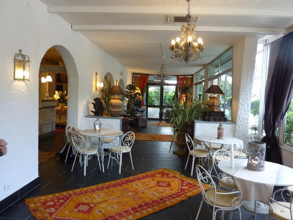 Hotel Atlantic Marina Di Carrara Eksteriør bilde