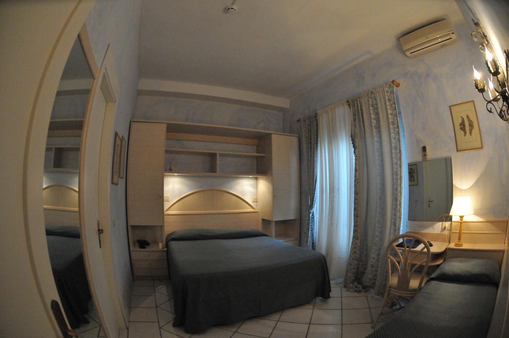 Hotel Atlantic Marina Di Carrara Rom bilde