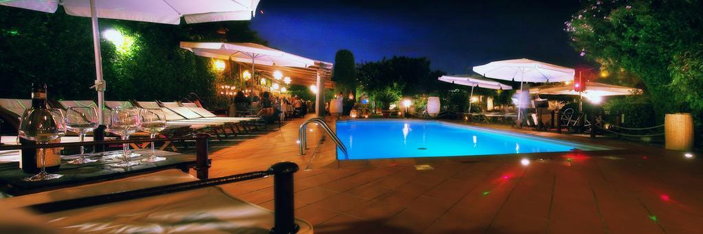 Hotel Atlantic Marina Di Carrara Eksteriør bilde